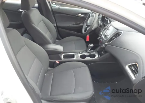 2018 Chevrolet Cruze Lt Auto z USA, uszkodzony, nr VIN 1G1BE5SM2J7167789